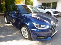 AUDI A1 BLAU 3259