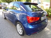 AUDI A1 BLAU 3259
