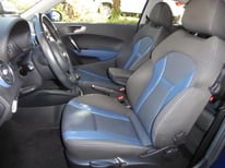 AUDI A1 BLAU 3259