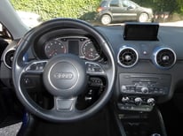 AUDI A1 BLAU 3259