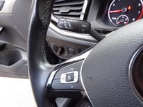 VW POLO SCHWARZ FY917VW