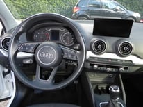 AUDI Q2 WEISS GL643FC