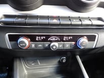 AUDI Q2 WEISS GL643FC