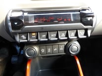 SUZUKI IGNIS WEISS8162