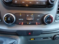 FORD TRANSIT 8 SITZE SILBER