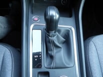 SEAT ATECA SILBER GJ719AL