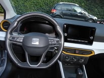 SEAT ARONA SILBER DSG GT010GG