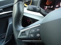 SEAT ARONA SILBER DSG GT010GG