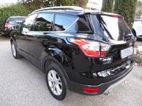 FORD KUGA SCHWARZ 6857