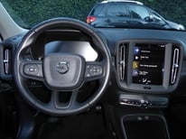 VOLVO XC40 SCHWARZ GC069YS