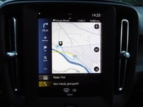 VOLVO XC40 SCHWARZ GC069YS