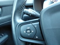 VOLVO XC40 SCHWARZ GC069YS