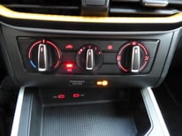 SEAT ARONA 1,0TSI DSG WEISS GT401ZT