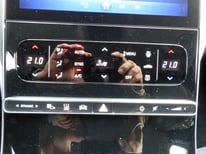 MERCEDES C220 SCHWARZ 1960