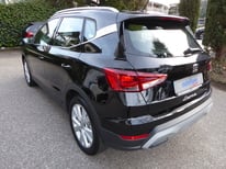 SEAT ARONA DSG SCHWARZ GT589FZ