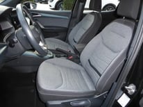 SEAT ARONA DSG SCHWARZ GT589FZ