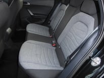 SEAT ARONA DSG SCHWARZ GT589FZ