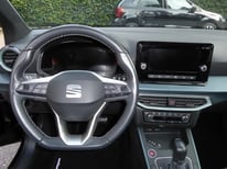 SEAT ARONA DSG SCHWARZ GT589FZ