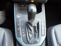 SEAT ARONA DSG SCHWARZ GT589FZ