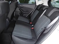 FORD FIESTA WEISS 6693