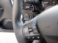 FORD FIESTA WEISS 6693