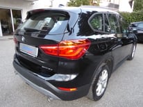 BMW X1 SCHWARZ GP550LA
