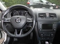 SKODA YETI WEISS 0883