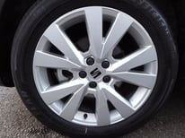 SEAT ARONA DSG SCHWARZ GV151KP