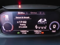 AUDI Q3 WEISS GX053JG