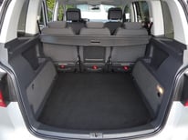 VW TOURAN 2,0TDI SILBER 8938