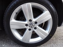 VW TOURAN 2,0TDI SILBER 8938