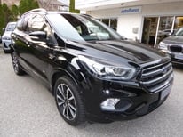 FORD KUGA SCHWARZ 5611