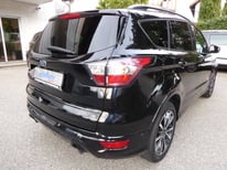 FORD KUGA SCHWARZ 5611