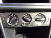 VW POLO SCHWARZ 5419