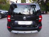 SKODA YETI SCHWARZ 9314