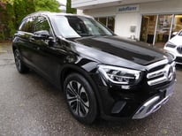 MERCEDES GLC SCHWARZ GJ624JP