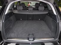 MERCEDES GLC SCHWARZ GJ624JP