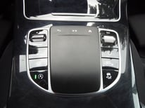 MERCEDES GLC SCHWARZ GJ624JP