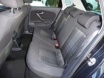 VW POLO SCHWARZ 5549