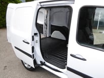 RENAULT KANGOO WEIS GE829SD