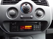 RENAULT KANGOO WEIS GE829SD