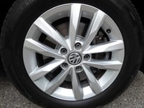 VW TOURAN GRAU 1164