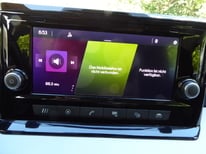 SEAT ARONA SCHWARZ GS870JX