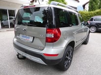 SKODA YETI GRAU 3746