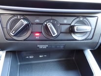 SEAT ARONA SILBER GT929GE