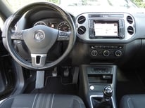 VW TIGUAN GRAU 8201