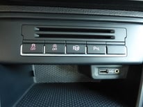 VW TIGUAN SCHWARZ 8201