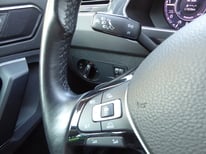 VW TIGUAN SCHWARZ NEU 7685