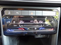 VW T CROSS SCHWARZ GR145AN