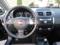 FIAT SEDICI SCHWARZ 1274